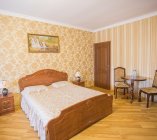 Golden Luxe Берегово - комнаты посуточно