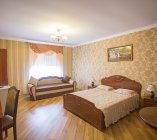 Golden Luxe Берегово - комнаты посуточно