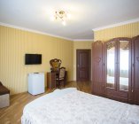 Golden Luxe Берегово - комнаты посуточно