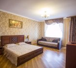 Golden Luxe Берегово - комнаты посуточно