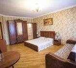 Golden Luxe Берегово - комнаты посуточно