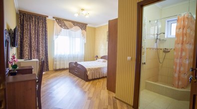 Отели Берегово - Голден Люкс номера посуточно