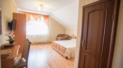 Отели Берегово - Голден Люкс номера посуточно